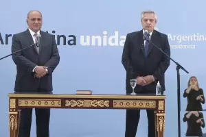 Fernndez tom juramento a los nuevos ministros: No me van a ver atrapado en disputas innecesarias