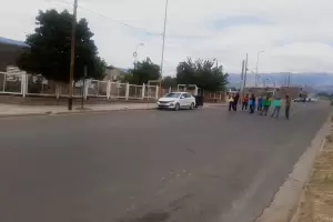 Precarizados del "Carlos Bravo" volvieron a reclamar por el pase a planta