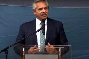 Fern�ndez defendi� las flexibilizaciones: �Ahora nos acusan de libertinos los mismos que nos acusaban de encerradores�