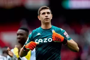 Un grande de Inglaterra quiere contratar al "Dibu" Martnez