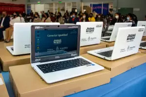 Conectar Igualdad distribuir ms de 500 mil computadoras para el inicio de las clases