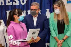 Entregaron netbooks a alumnos de la Escuela Secundaria N 46