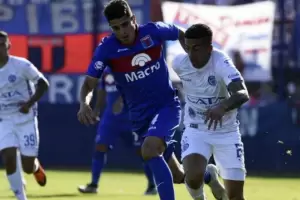 Copa Argentina: Godoy Cruz y Tigre juegan por el pase a semis
