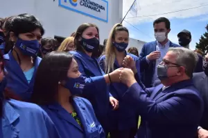 Jalil y Kulfas inauguraron una f�brica y la industria textil local sigue en crecimiento