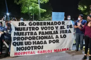 Trabajadores del Malbrn: "Gobernador, nuestro voto ser proporcional a lo que usted haga por nosostros"