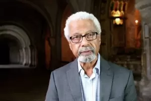 El escritor Abdulrazak Gurnah gan� el Premio Nobel de Literatura 2021