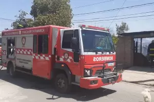 Una vela provoc el grave incendio de una vivienda