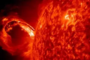 Una tormenta solar afectar hoy la Tierra: puede alterar las redes elctrica y de internet?