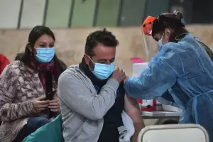 Covid en Argentina: confirmaron 56 muertes y 1.064 contagios