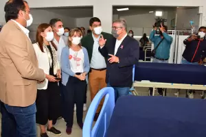 Jalil entreg viviendas e inaugur obras en el Hospital Luis A. Vargas