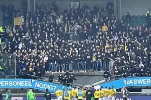 Se cay una tribuna mientras los hinchas festejaban