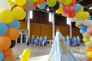 La Virgen del Valle en el vacunatorio del Predio Ferial