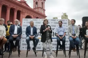 "Nosotros le tenemos que ganar a cualquier versin del peronismo"