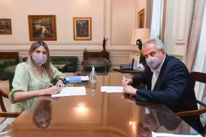 Centurin y Perczyk acordaron la entrega de $34 millones para reacondicionamiento de edificios escolares