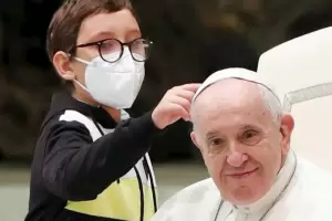Francisco, sorprendido: el pedido de un ni�o de 10 a�os en plena audiencia papal
