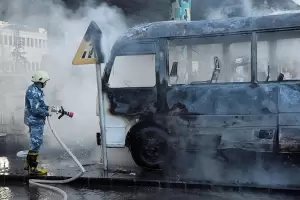 Mueren 14 personas en Siria por un atentado contra un colectivo militar