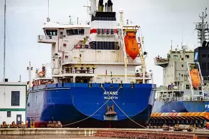 Un marinero mat a su capitn y su primer oficial de buque