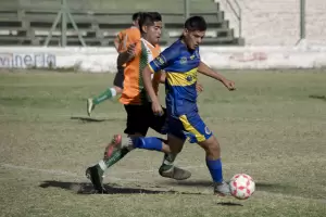 Policial le gan a Defensores y no se baja de la pelea