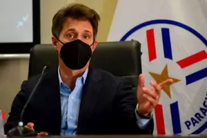 Barros Schelotto lleg a Paraguay para asumir en la Seleccin, "Estoy ilusionado"