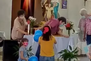 La imagen de la Sagrada Familia visit la comunidad del barrio Achachay