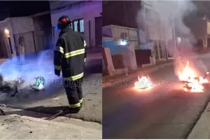 Voraz incendio de una moto en el centro