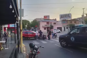 Mujer lesionada en un choque en avenida Belgrano