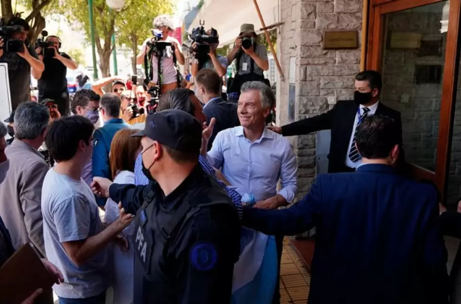 Macri en el ingreso al Juzgado en Dolores
