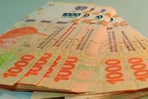 Santa Cruz: Una joven le rob ms de $7 millones a su padre y lo bloque de las redes sociales