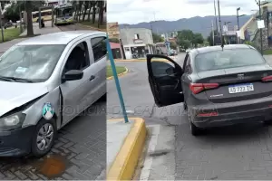 Chocaron dos autos en el casco cntrico