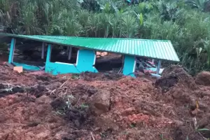 Colombia: 12 muertos, 10 heridos y 18 desaparecidos por una avalancha