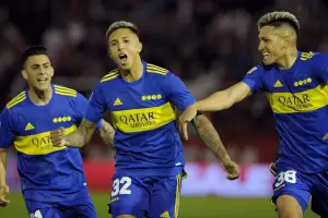 Boca recibe a Sarmiento de Junn en La Bombonera: hora, TV y formaciones