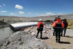 Inspecci�n interministerial en el cruce de los r�os Los Patos y Aguas Calientes