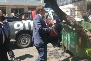 De fiscal acusador a defensor: el ex juez Juan Pablo Morales se fue escoltado por la polica