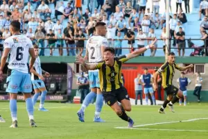 Deportivo Madryn le gan a Racing de Crdoba y ascendi a la Primera Nacional