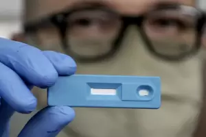 La ANMAT prohibi� la venta de un test r�pido de Covid-19