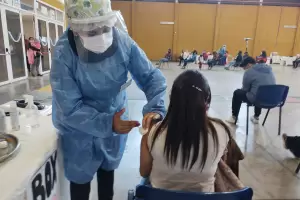 Covid-19: as contina la campaa de vacunacin hoy viernes en la provincia