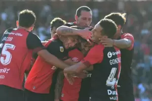 Newells volvi a la victoria ante Unin y lo complic