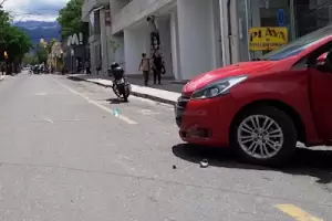 Un auto y una moto protagonizaron un siniestro vial