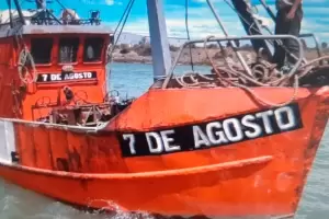 Se hundi un buque pesquero en Ro Negro: un muerto y un marino desaparecido