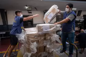 Comienza la distribucin de ms de 100 mil urnas en todo el pas