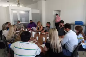 Tras el escndalo en Reconocimiento Mdico, el  Gobierno se reuni con gremios docentes