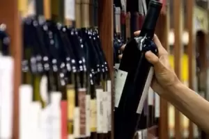 A qu hora se puede volver a comprar alcohol luego de la veda electoral?