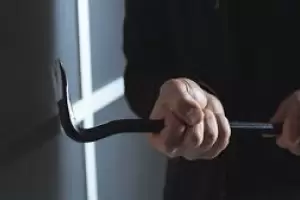 Capayn inseguro: Golpean a un hombre en su casa y roban en un local