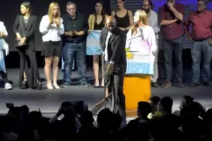 Milei: "Si los honestos portasen armas, habr�a menos delincuencia"