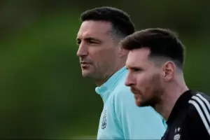 Lionel Scaloni confirm� que Lionel Messi ser� titular ante Brasil en San Juan