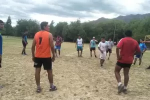 Racing de Bel�n espera por refuerzos y ya lleva una semana de trabajo