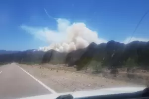 Alerta en La Cbila: monitorean un incendio en el lmite con Pomn