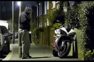 La concubina del apualado Jaimes denunci el robo de la moto