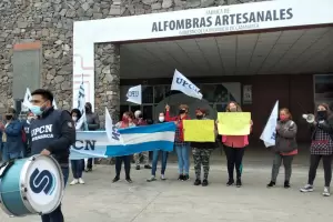 Trabajadores de la Fbrica de Alfombras cumplen con el quite de colaboracin