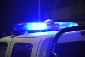 Dos menores se conducan en una motocicleta y protagonizaron un siniestro vial